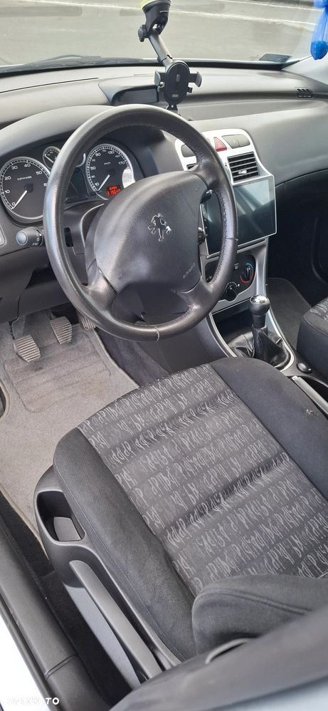 Peugeot 307 1.6 - 8