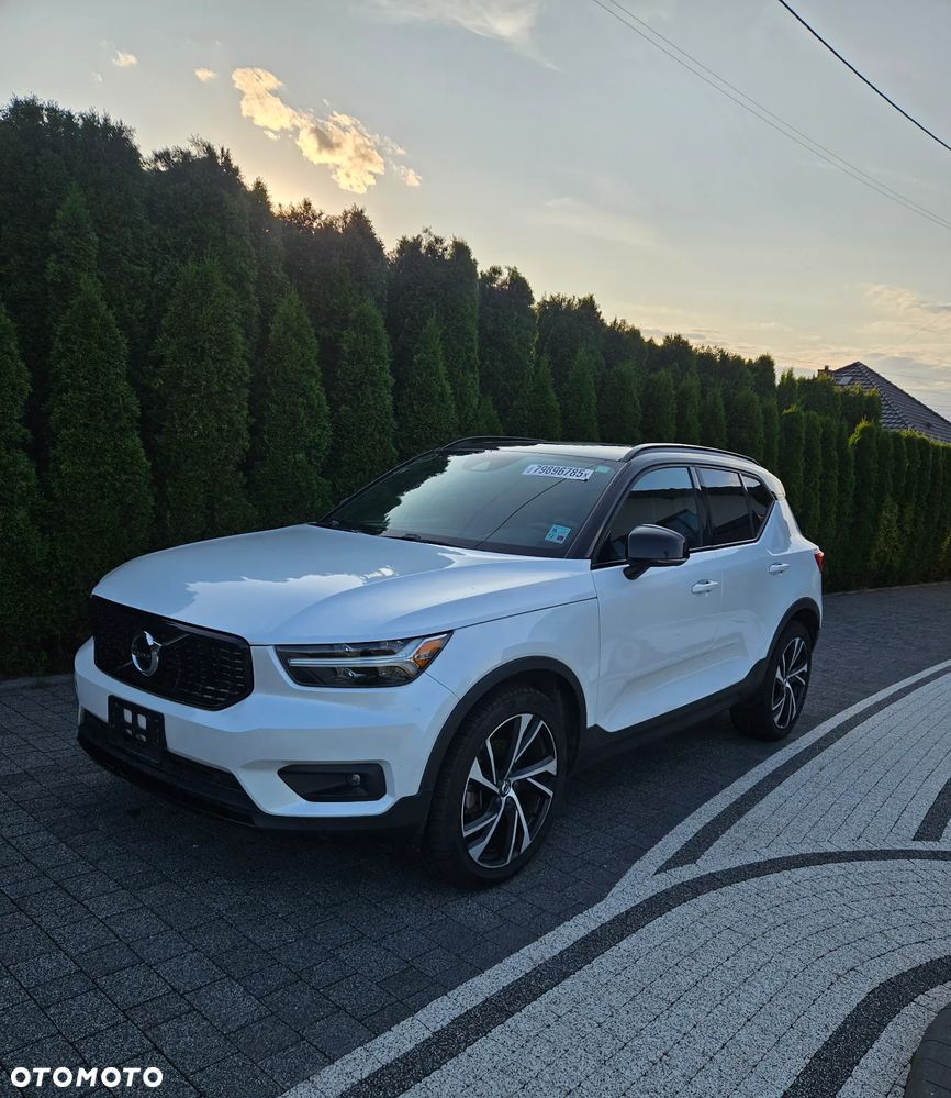 Volvo XC 40 - 1