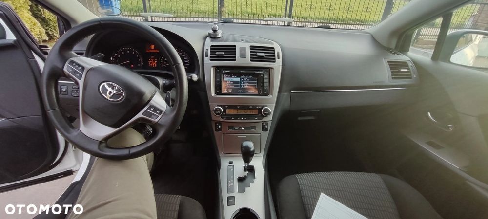 Toyota Avensis Touring Sports 1.8 Multidrive S Business Edition - 12