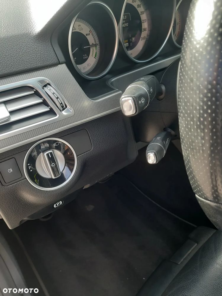 Mercedes-Benz Klasa E 250 T CDI DPF BlueEFFICIENCY Automatik Elegance - 10