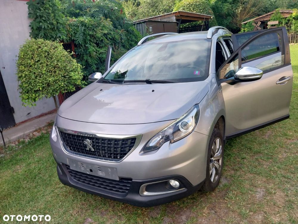 Peugeot 2008 1.2 Pure Tech Active S&S - 29