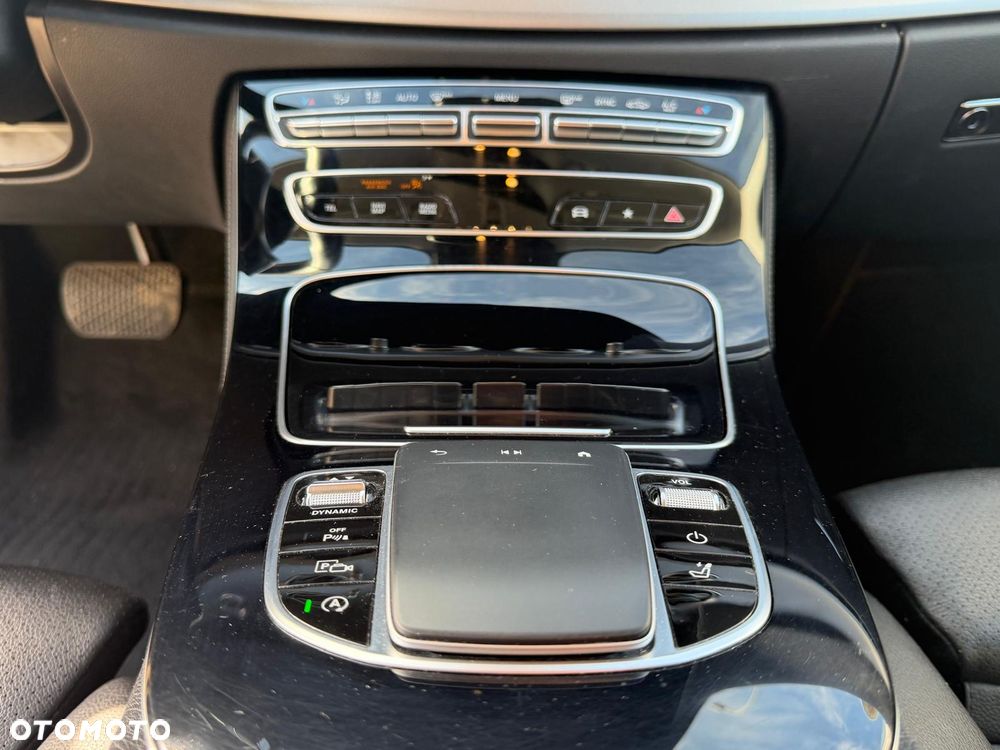 Mercedes-Benz Klasa E 220 d Avantgarde - 21