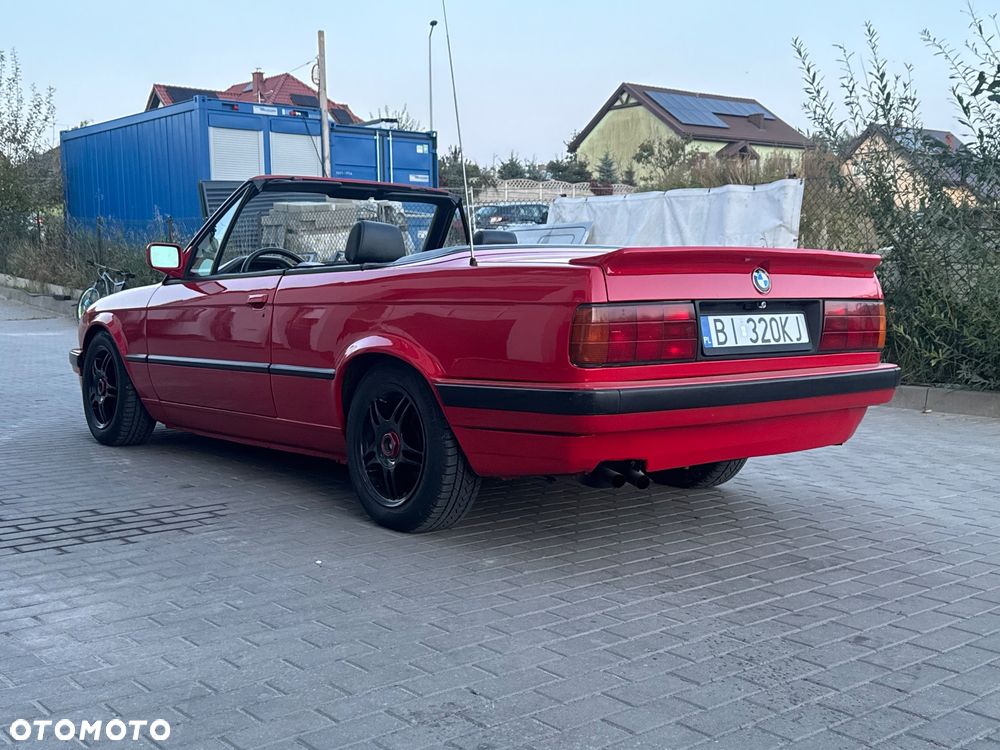 BMW Seria 3 320i - 5