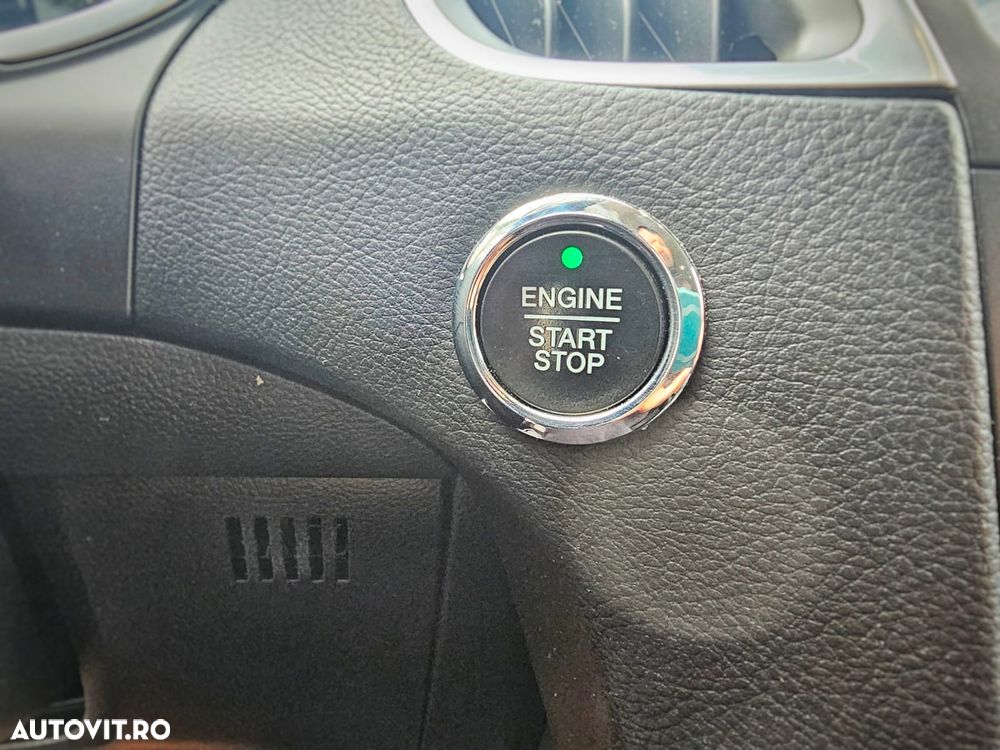 Ford S-Max 2.0 TDCi Powershift Titanium - 38