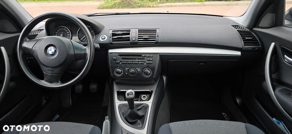 BMW Seria 1 - 13