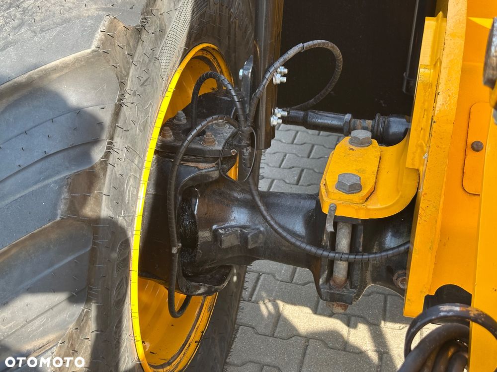 JCB 542-70 Industrial Plus - 23