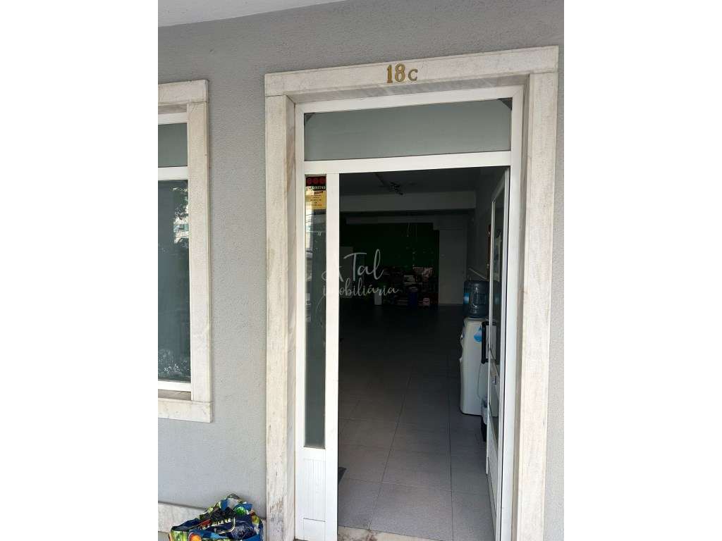 Espaço comercial / Loja à venda na Amadora 200.000 € - Grande imagem: 5/11