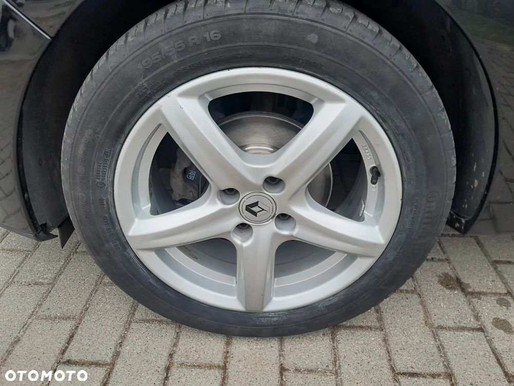 Renault Clio 1.2 16V 75 LIMITED - 9