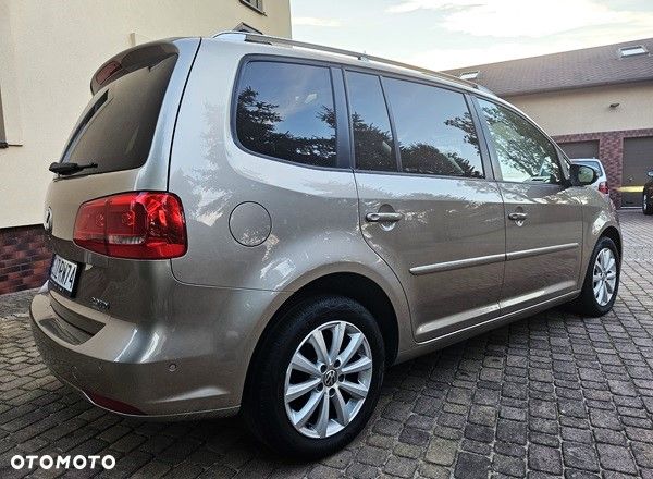 Volkswagen Touran - 4