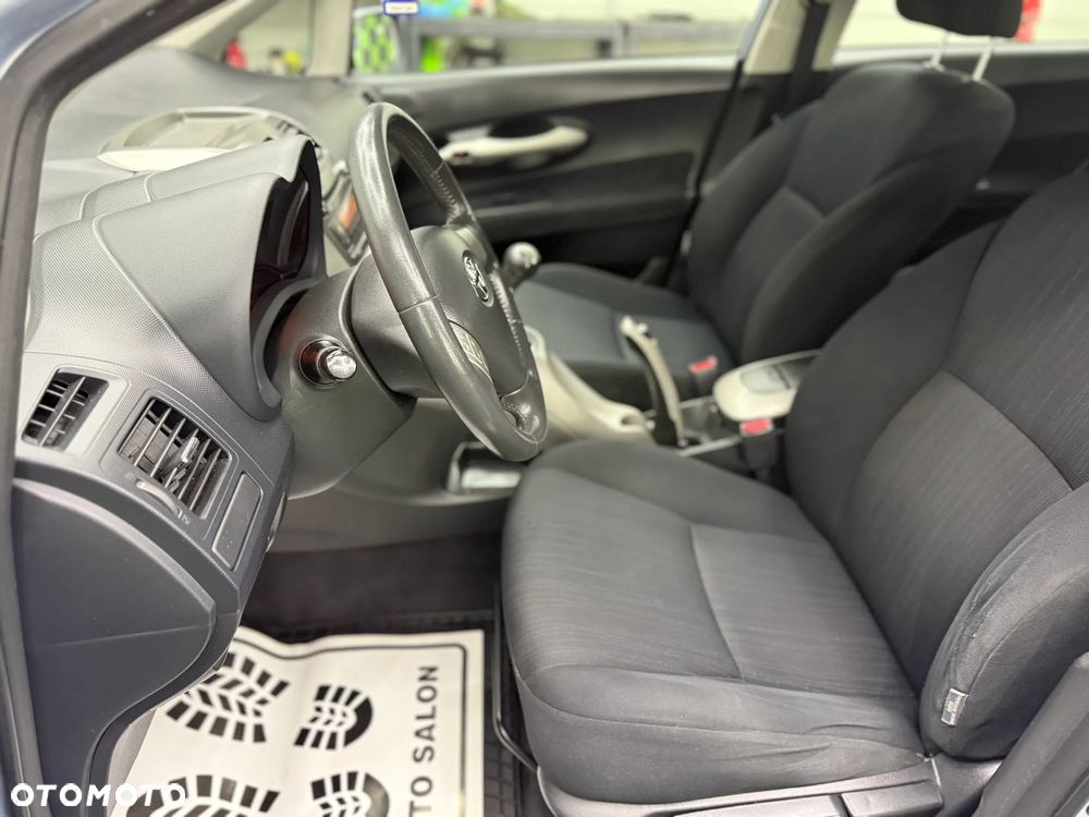 Toyota Auris 1.6 VVT-i Executive - 14