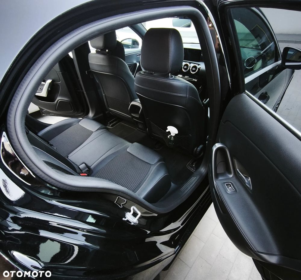 Mercedes-Benz Klasa A 180 7G-DCT - 6