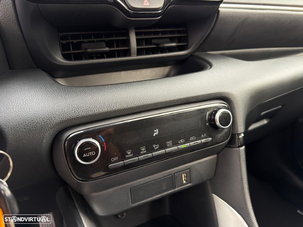 Toyota Yaris 1.5 HDF Comfort Plus - 25