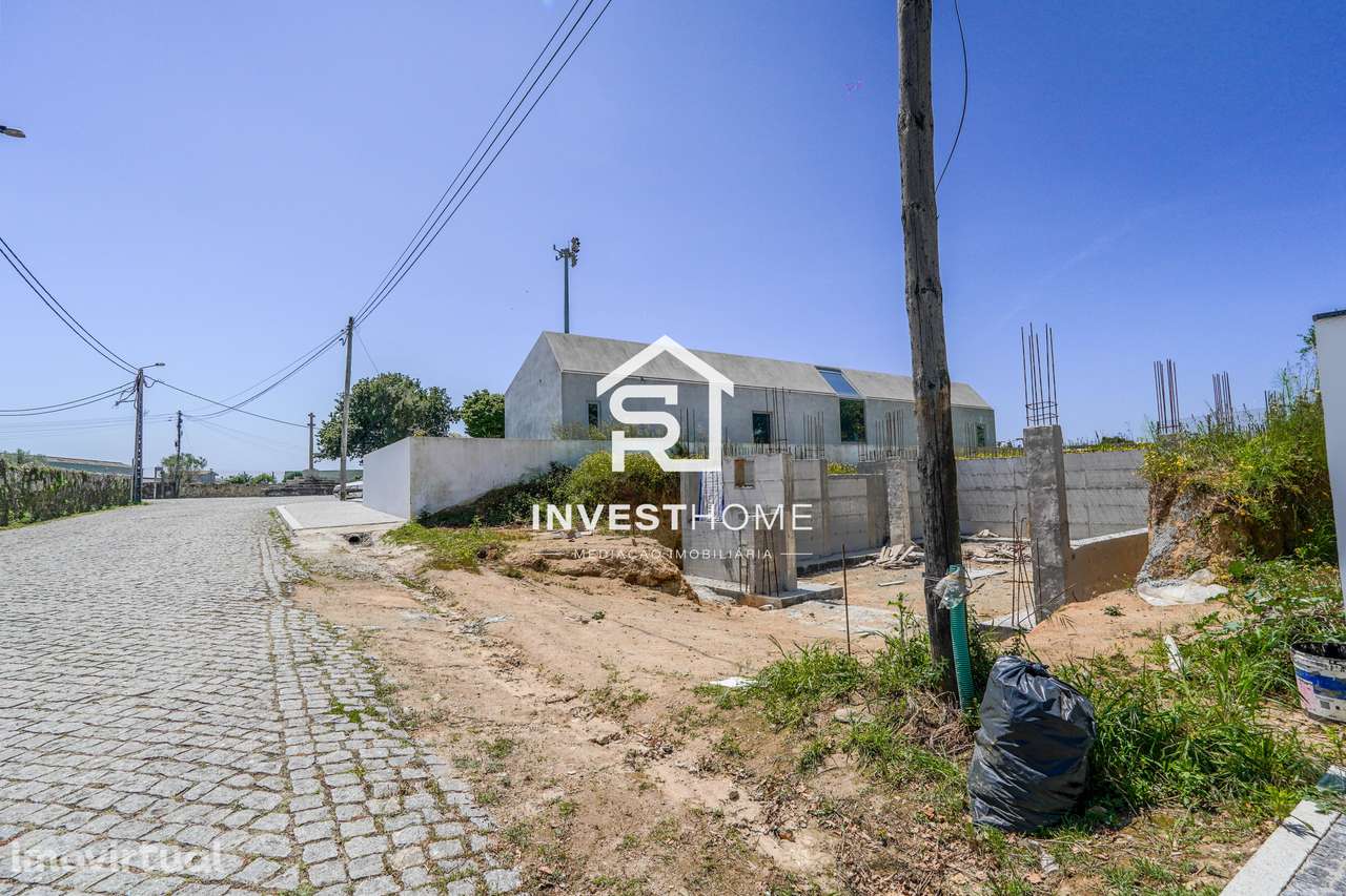 Lote 399m2 | Projeto aprovado | Moradia 4 frentes | Licenças Emitidas - Grande imagem: 2/7