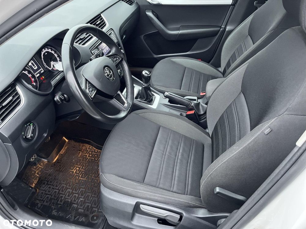 Skoda Octavia 1.6 TDI SCR Ambition - 14