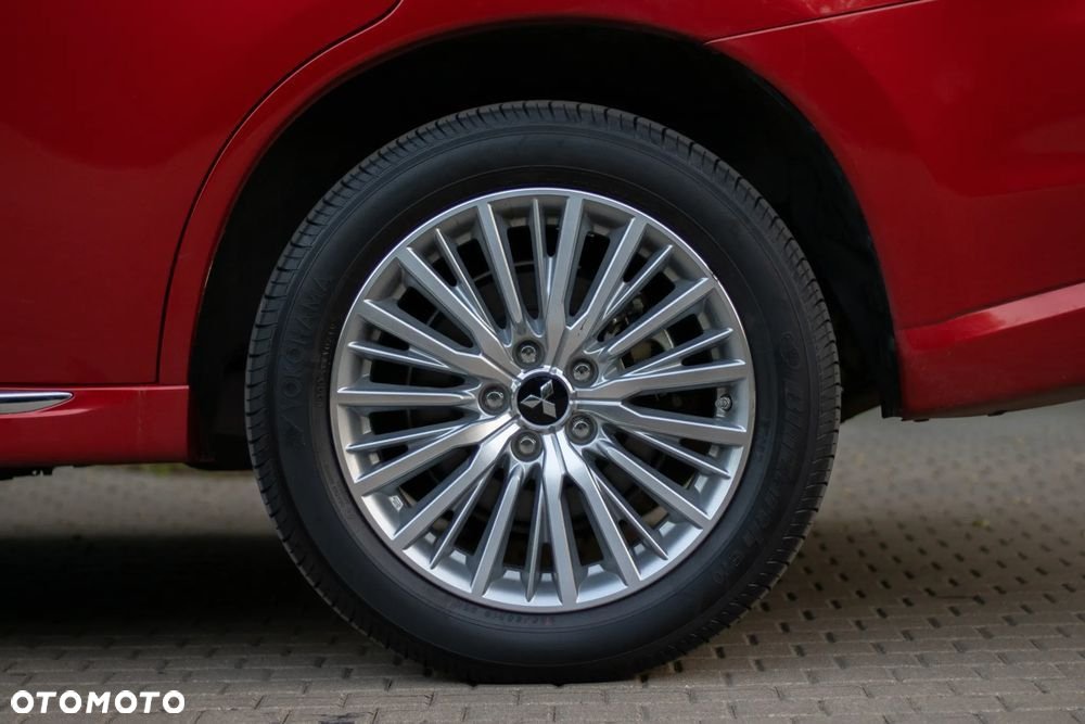Mitsubishi Outlander - 6