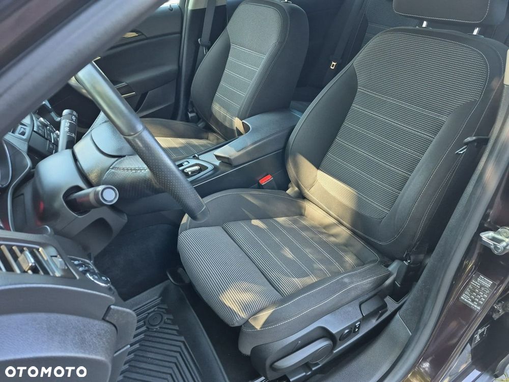 Opel Insignia - 11
