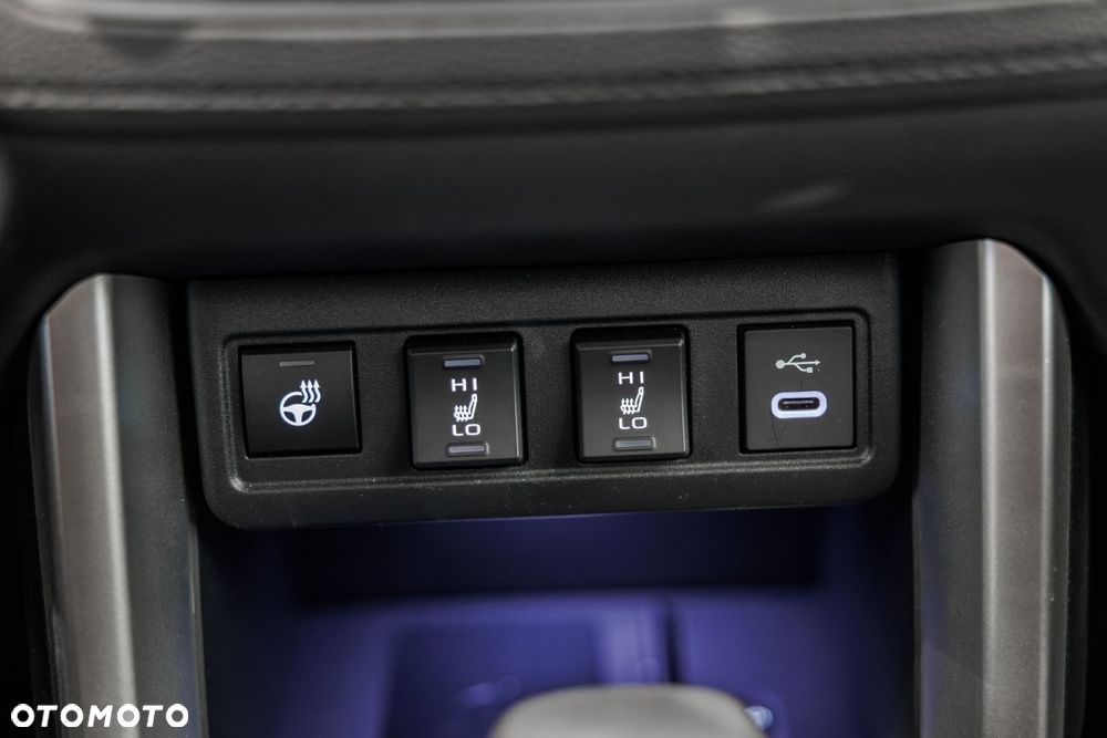 Toyota Corolla Cross - 30