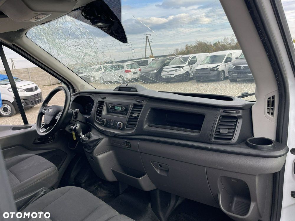 Ford Transit - 12