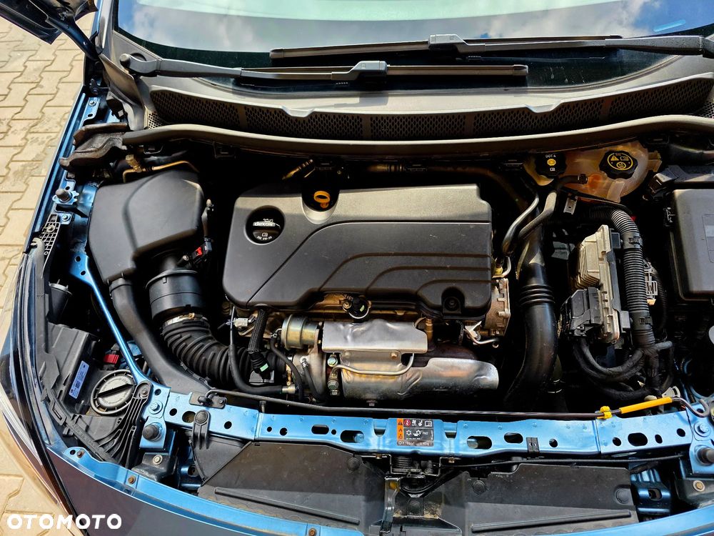 Opel Astra 1.4 T Elite S&S - 18