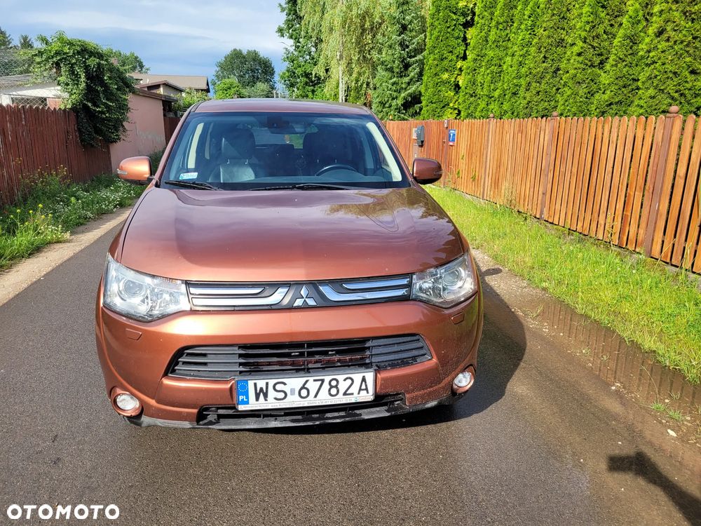 Mitsubishi Outlander 2.4 4WD CVT Intense - 2