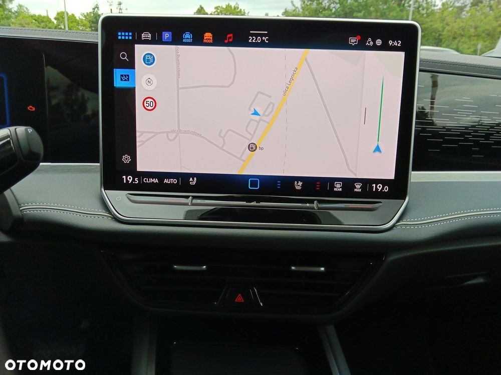 Volkswagen Passat - 13