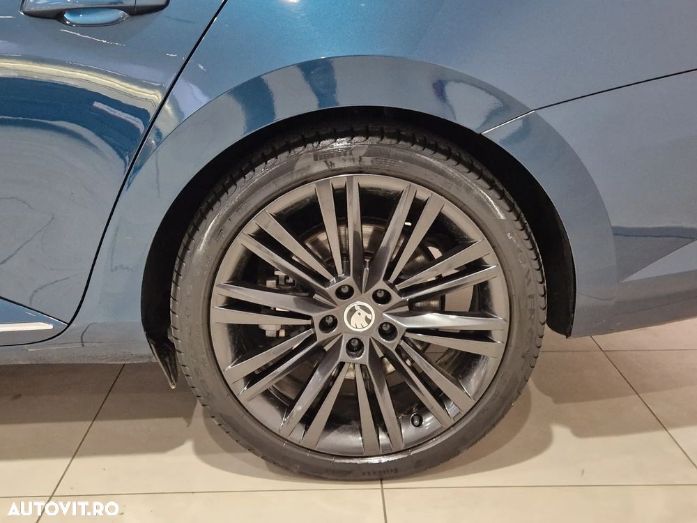 Skoda Superb 2.0 TSI 4X4 DSG Laurin & Klement - 5
