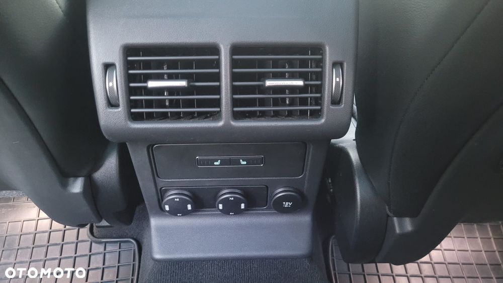 Jaguar F-Pace 2.0 i4D AWD R-Sport - 21