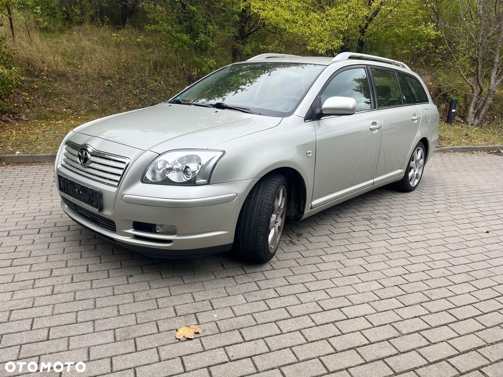 Toyota Avensis 2.0 VVT-i Combi Executive - 4