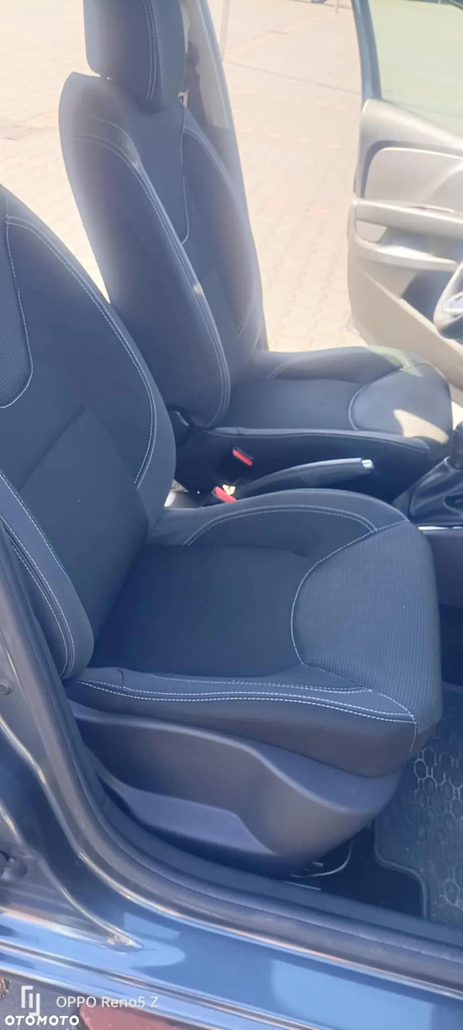 Renault Clio (Energy) dCi 90 Start & Stop INTENS - 9