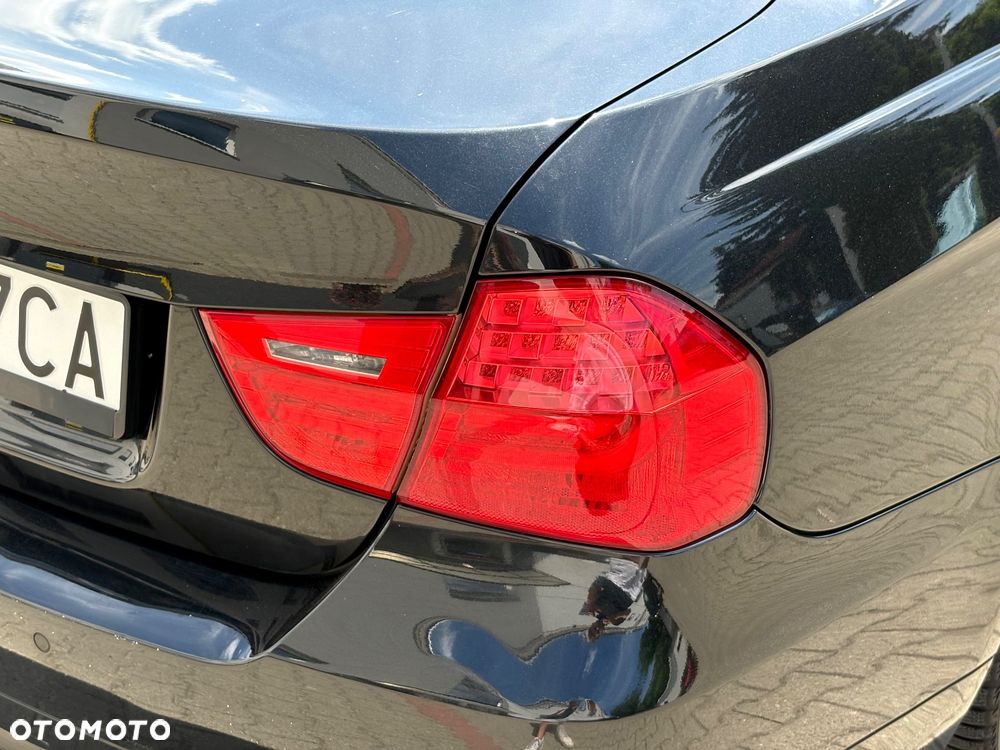 BMW Seria 3 318i Edition Exclusive - 4