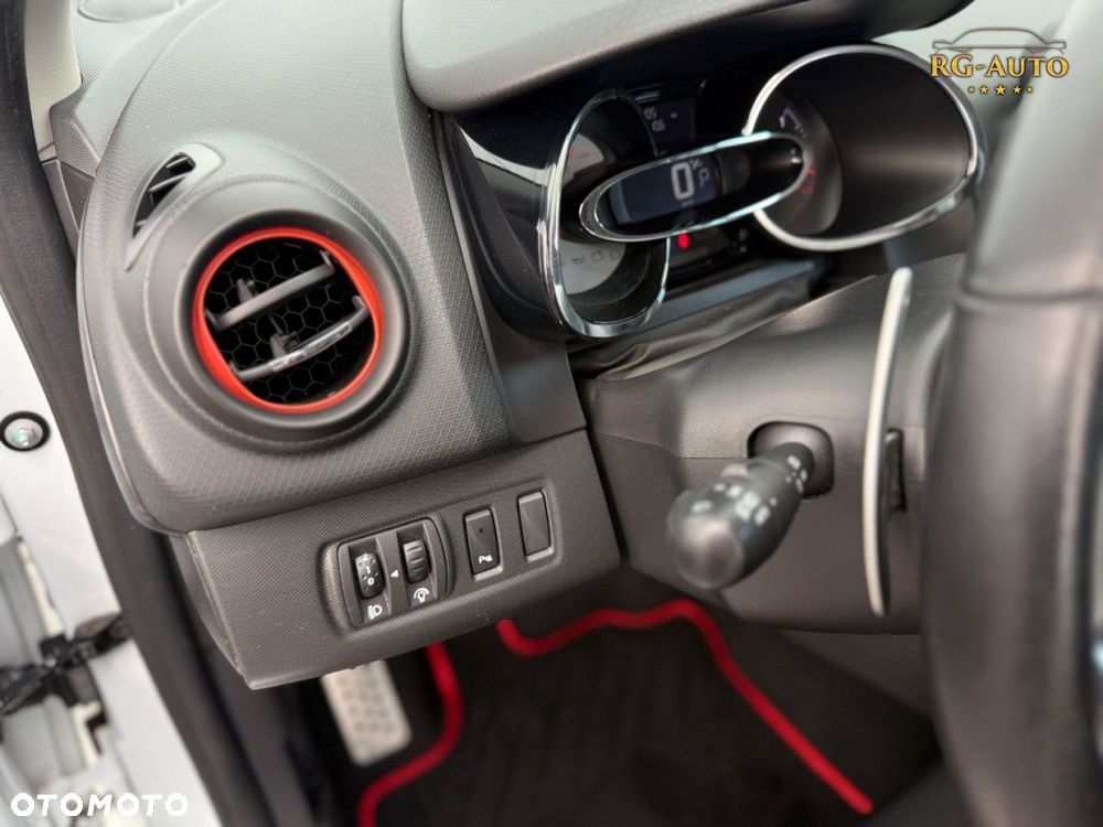 Renault Clio - 36