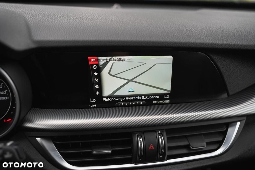 Alfa Romeo Stelvio - 20