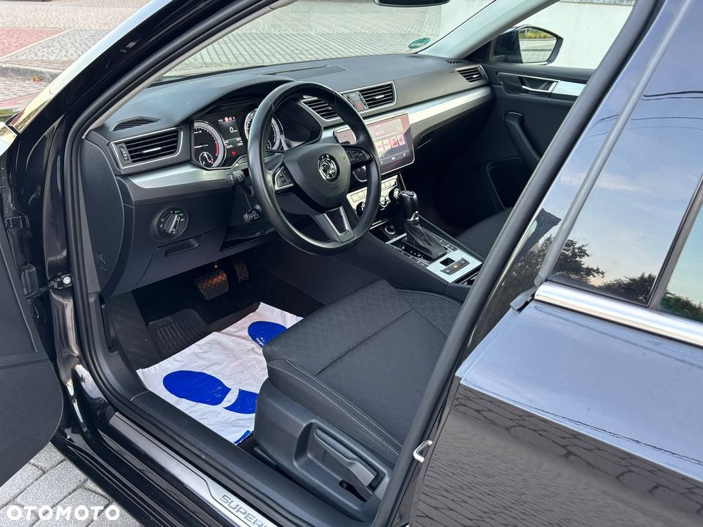 Skoda Superb 2.0 TDI DSG Premium Edition - 7