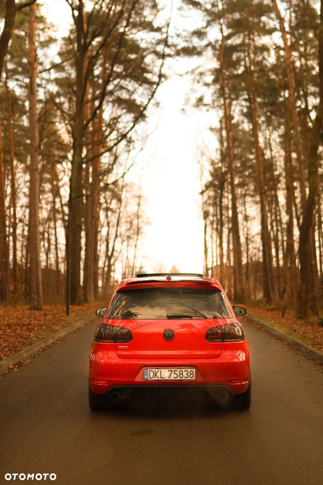 Volkswagen Golf - 8