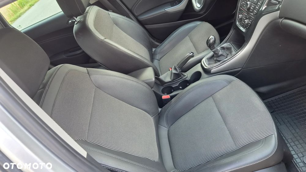 Opel Astra 1.4 T Cosmo - 23