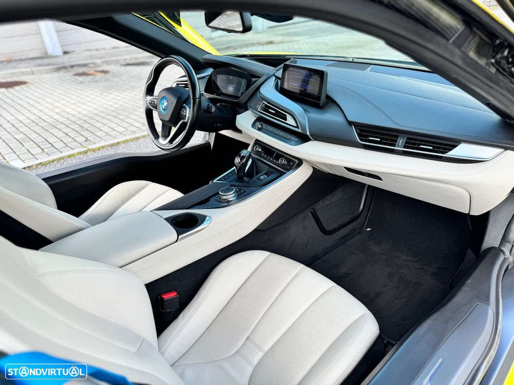 BMW i8 - 16