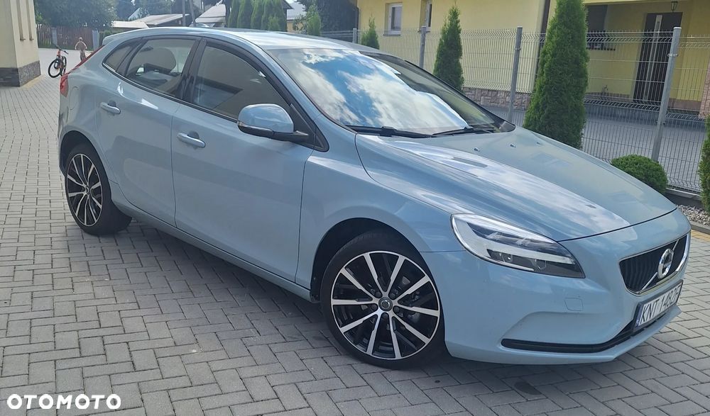 Volvo V40 D2 Momentum - 23