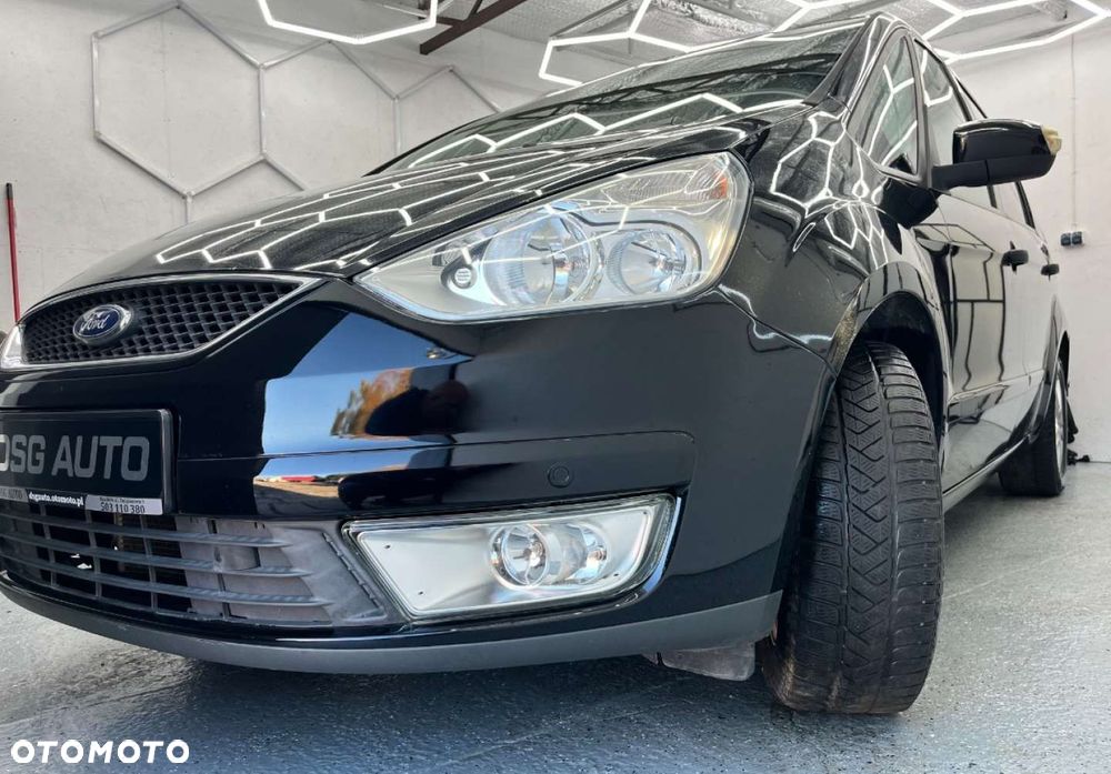Ford Galaxy - 13