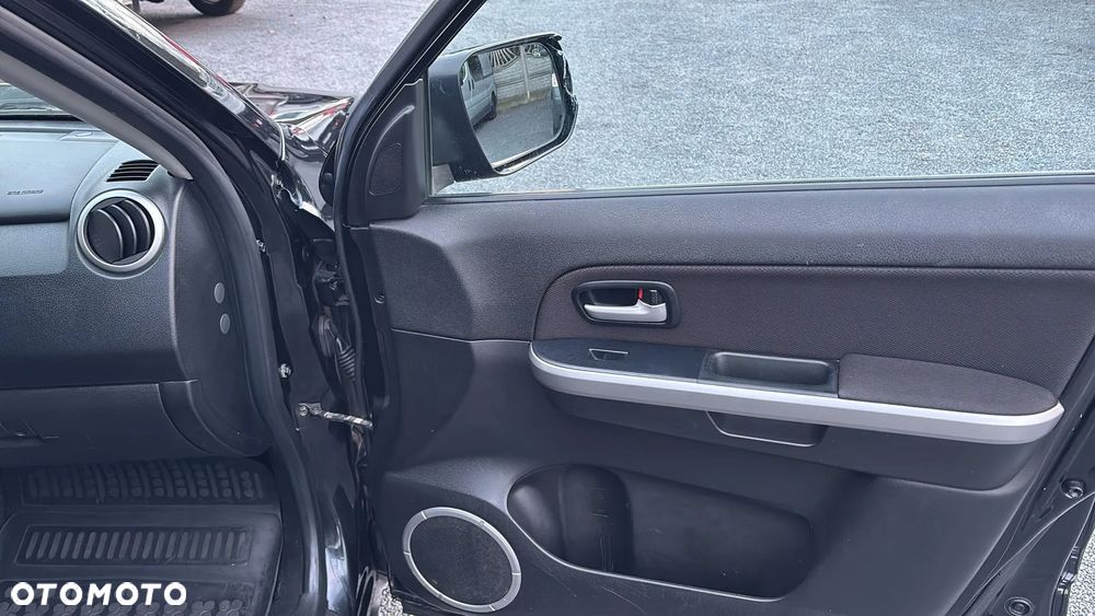 Suzuki Grand Vitara 1.9 DDiS Comfort DPF - 20