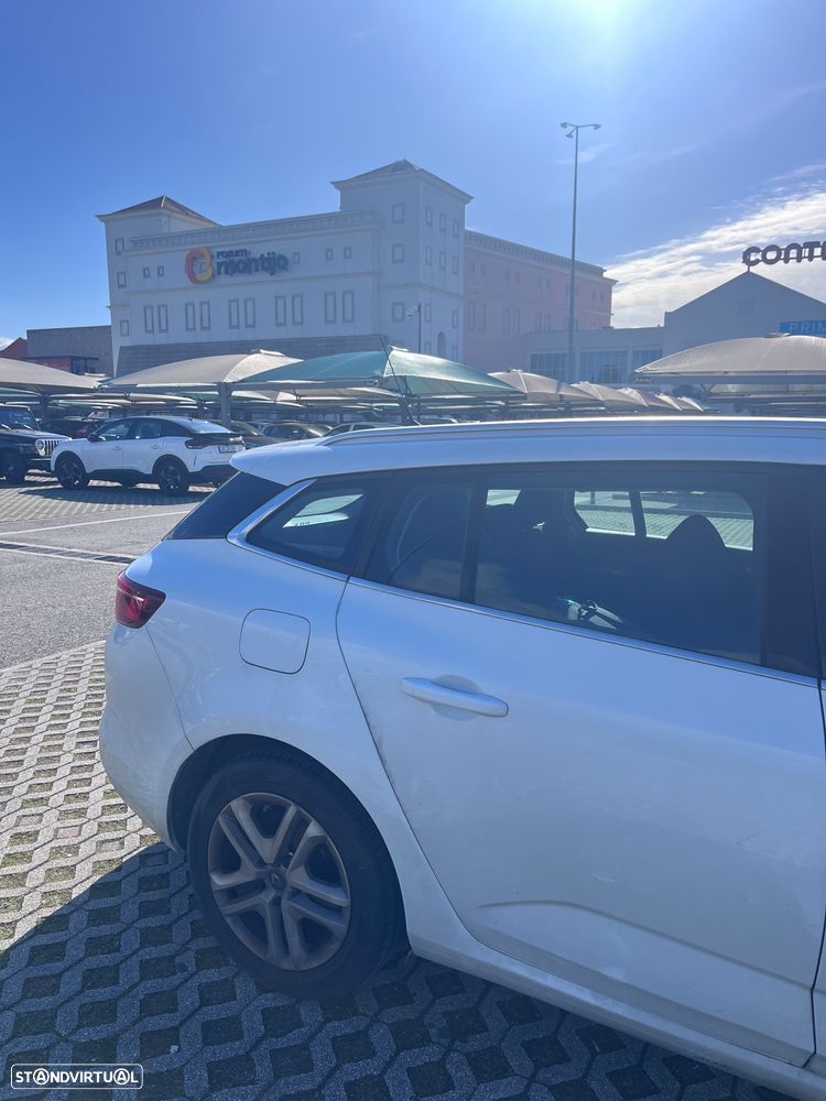 Renault Mégane Sport Tourer - 6