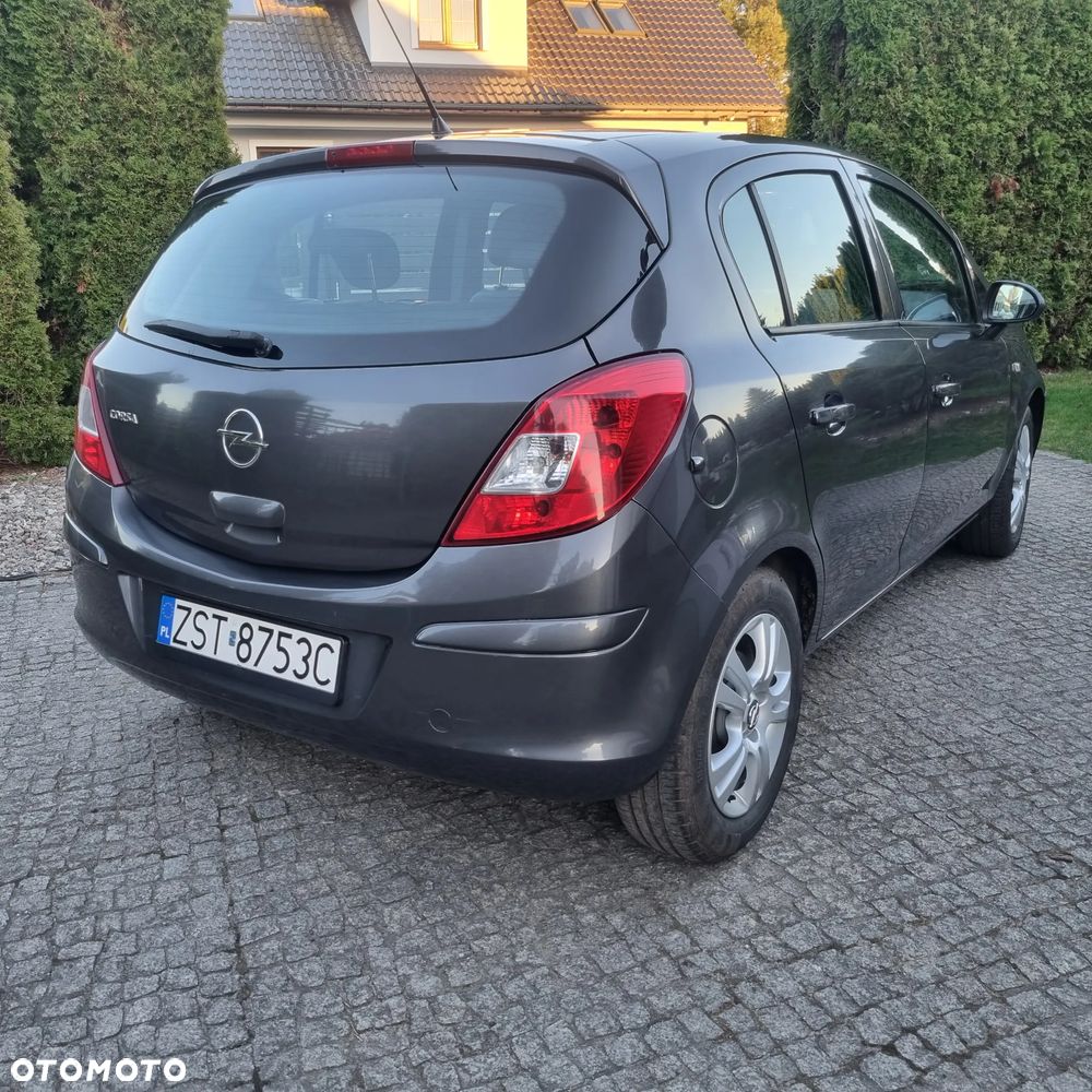 Opel Corsa 1.2 16V Cosmo - 10