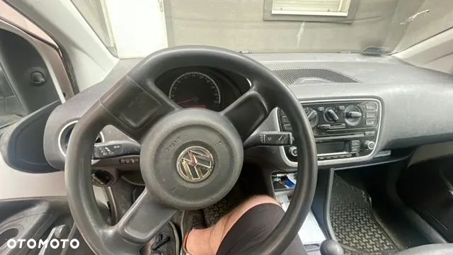 Volkswagen up! 1.0 move - 12