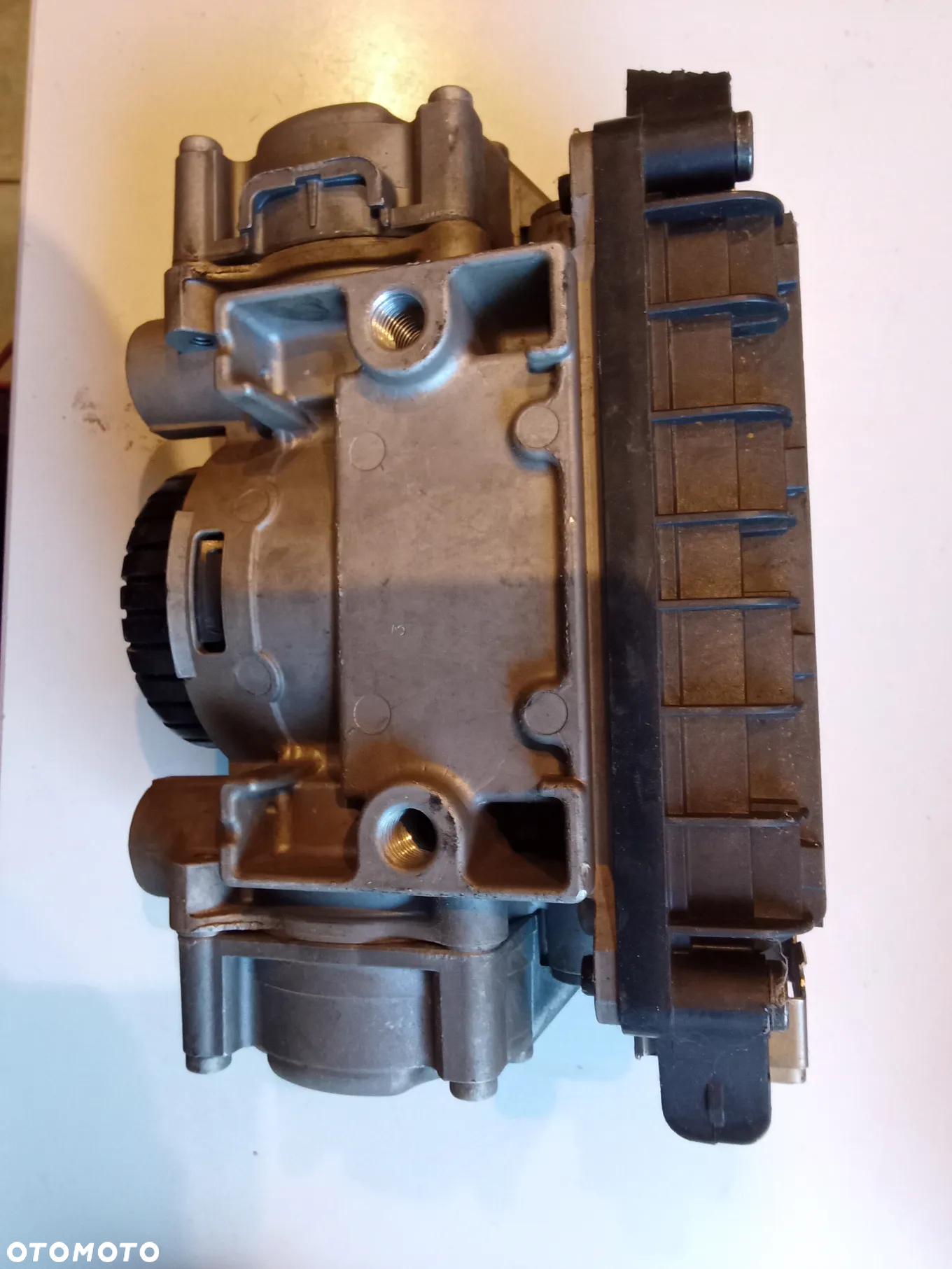 Iveco stralis zawór EBS modulator 4801040050 WABCO - 5