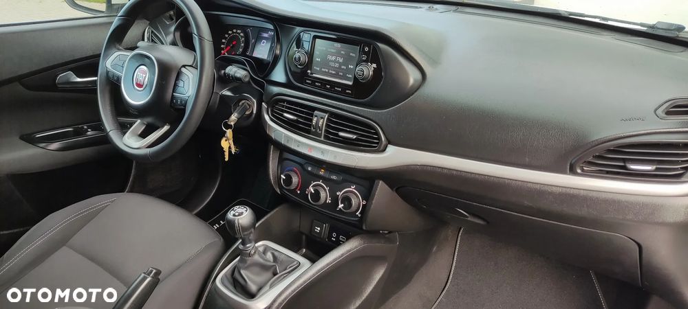 Fiat Tipo 1.4 T-Jet 16v Lounge - 2