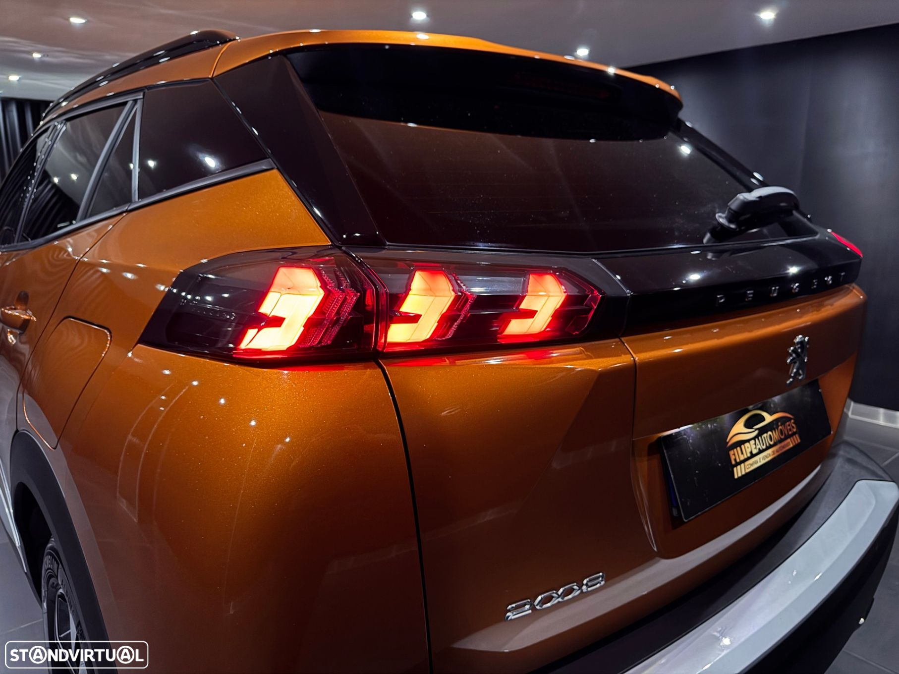 Peugeot 2008 1.2 PureTech Allure Pack EAT8 - 10
