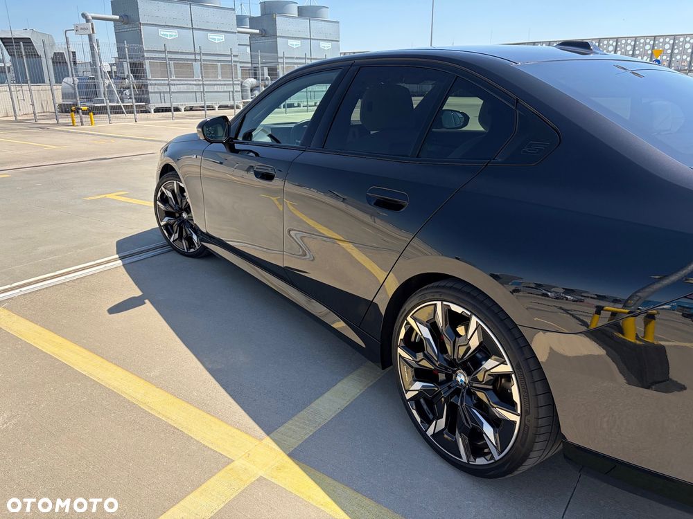 BMW Seria 5 520i mHEV M Sport - 11