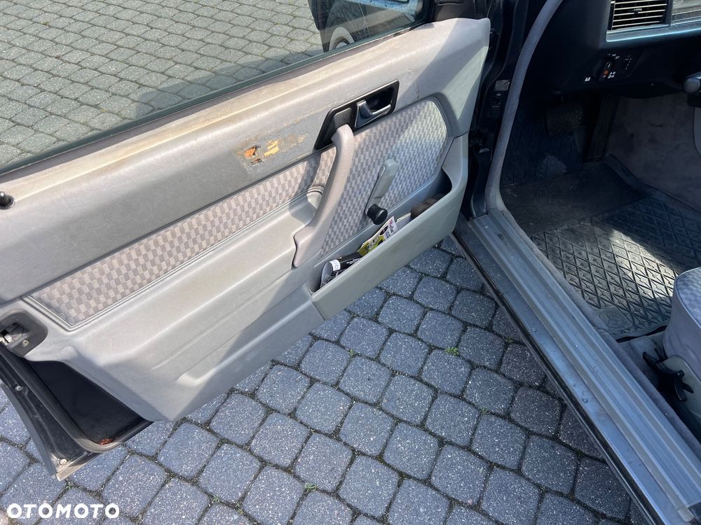 Mercedes-Benz W201 (190) - 17
