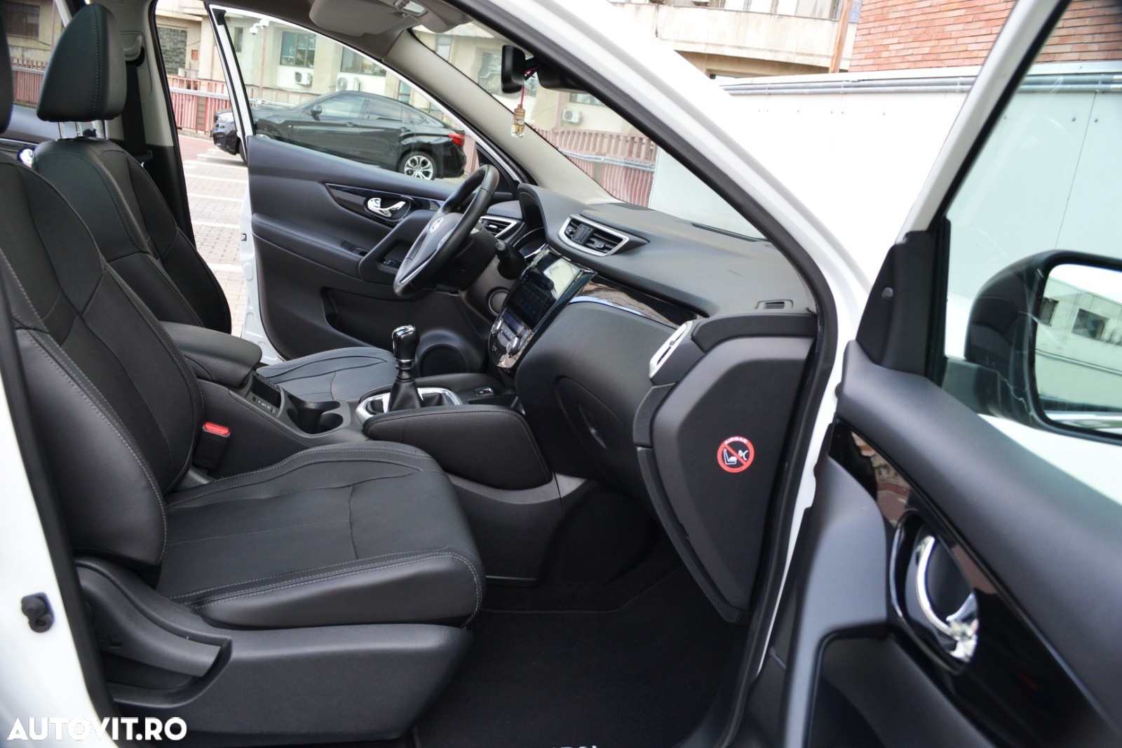 Nissan Qashqai 1.6 DCI 4 x 4 DPF Start/Stop tekna - 12
