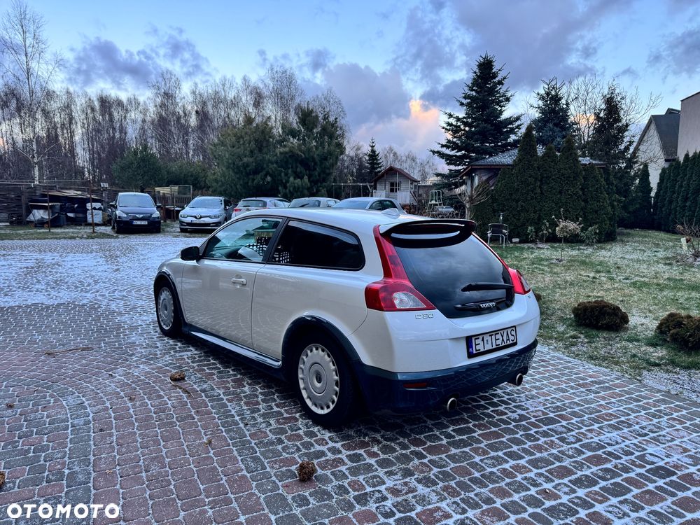 Volvo C30 T5 Momentum - 4