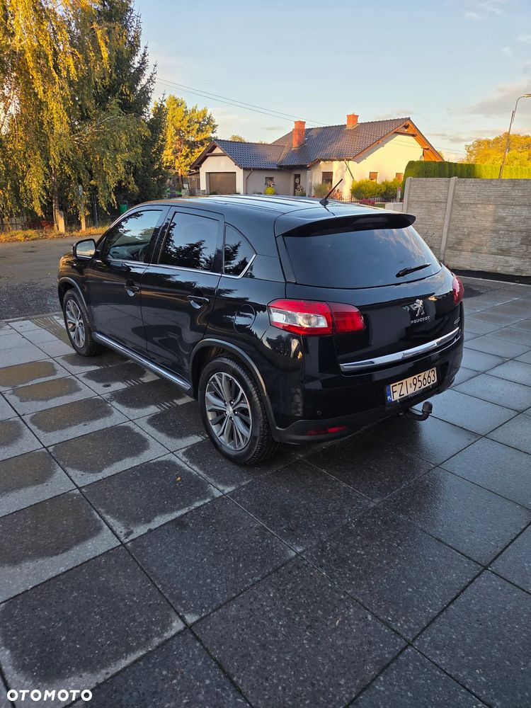 Peugeot 4008 - 8